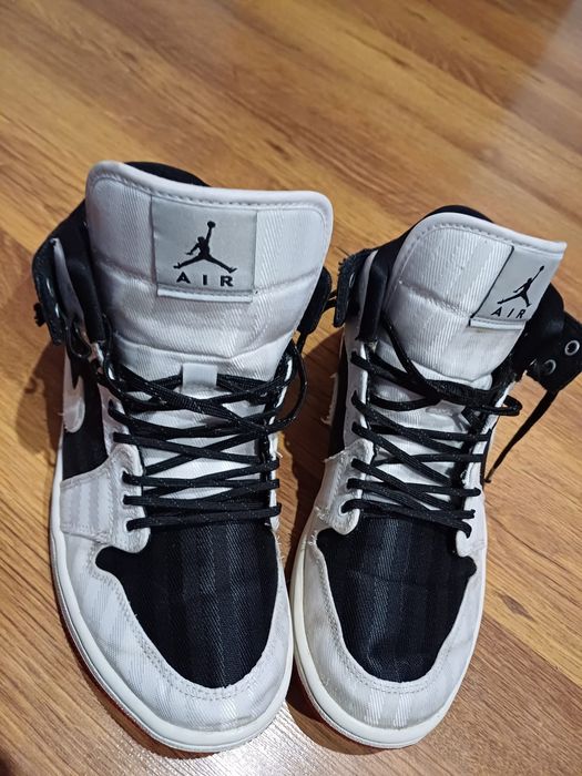 Air Jordan 1 Mid SE Utility