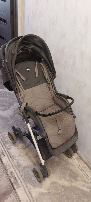 Прогулочная коляска Happy Baby Mia