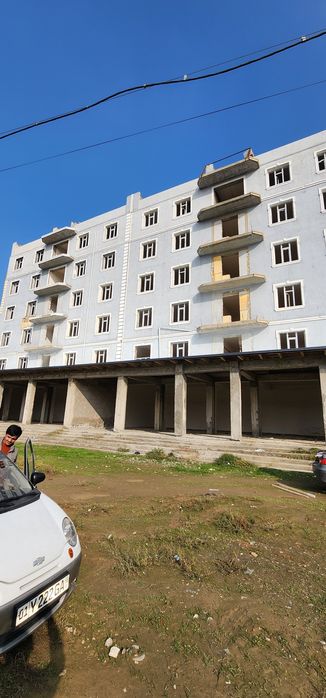 Жиззах маркази стадион кўчада 4хонали 119м2 квартира сотаман ёки мошин