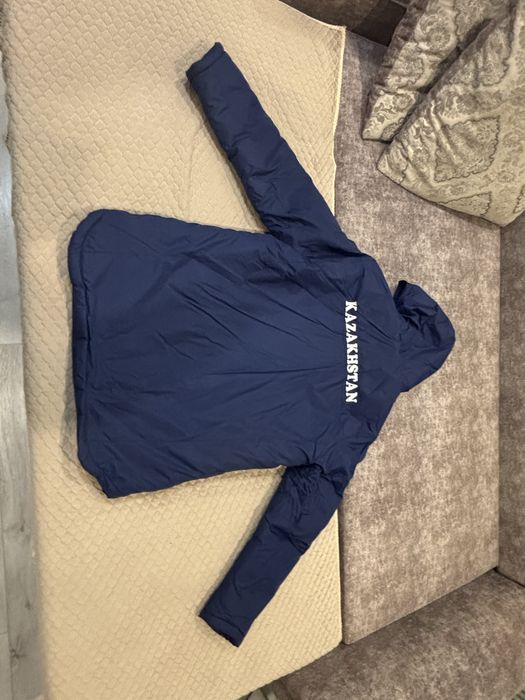 Продам куртку в отличном состояни одевал пару раз