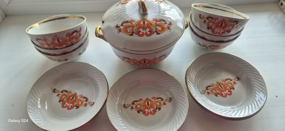 Продам сервис столовый