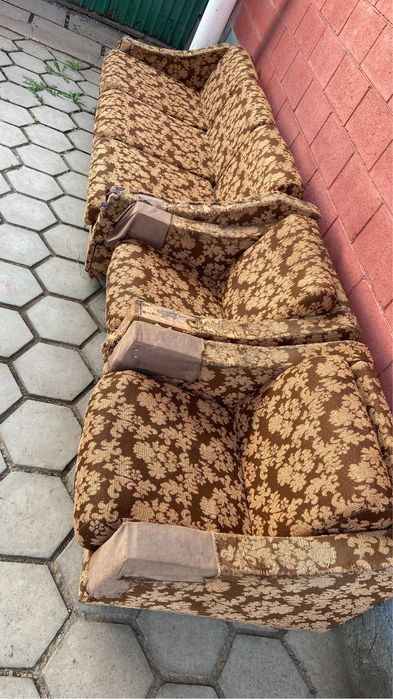 Диван и 2 кресла