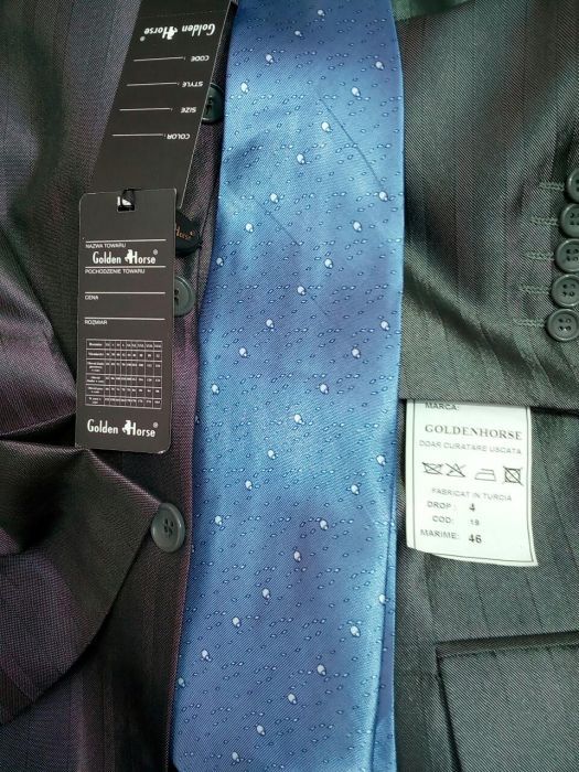 Costume noi cu etichete