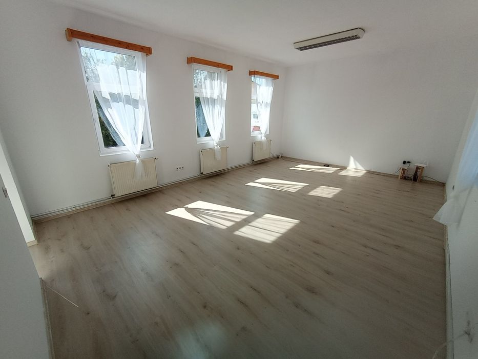 Spatiu comercial de închiriat 40 mp zona centrala a Mediașului