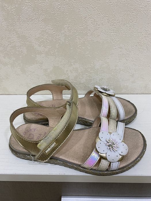 Детские босоножки