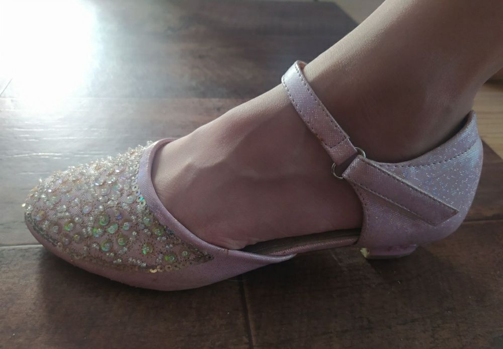 Обувь детская разная