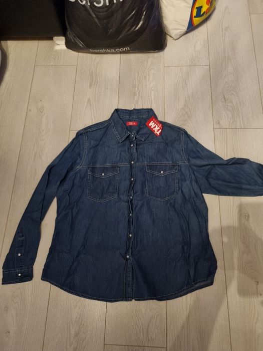 Camasa de blugi cu volonas la spate