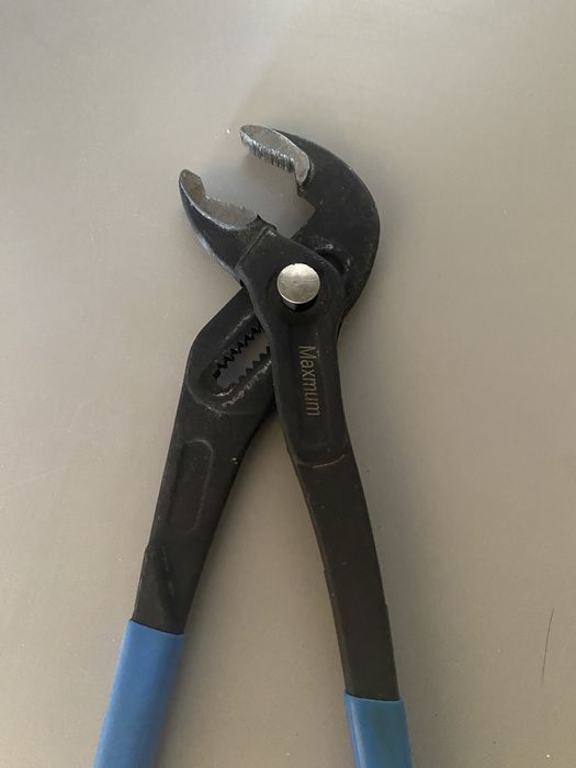 Продам инструмент крокодил