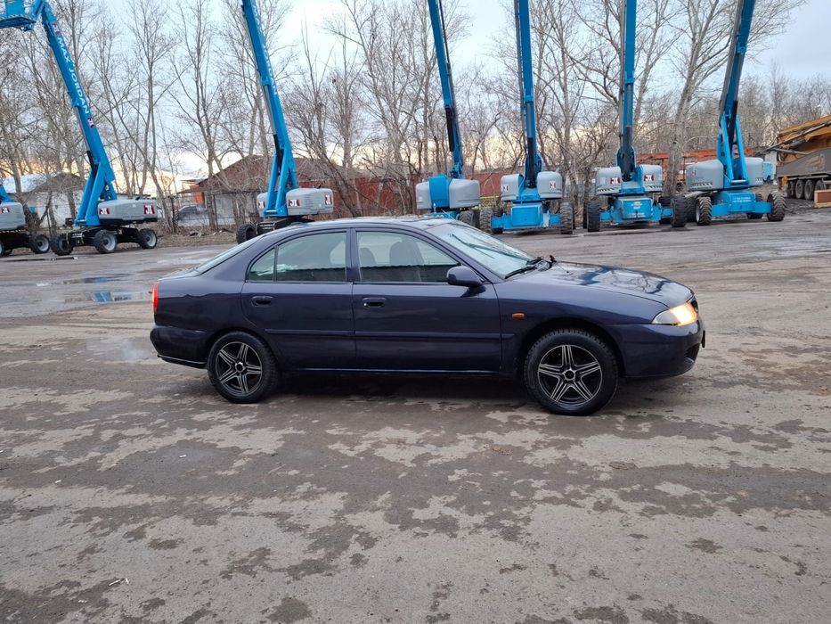 Продам митсубиши каризма