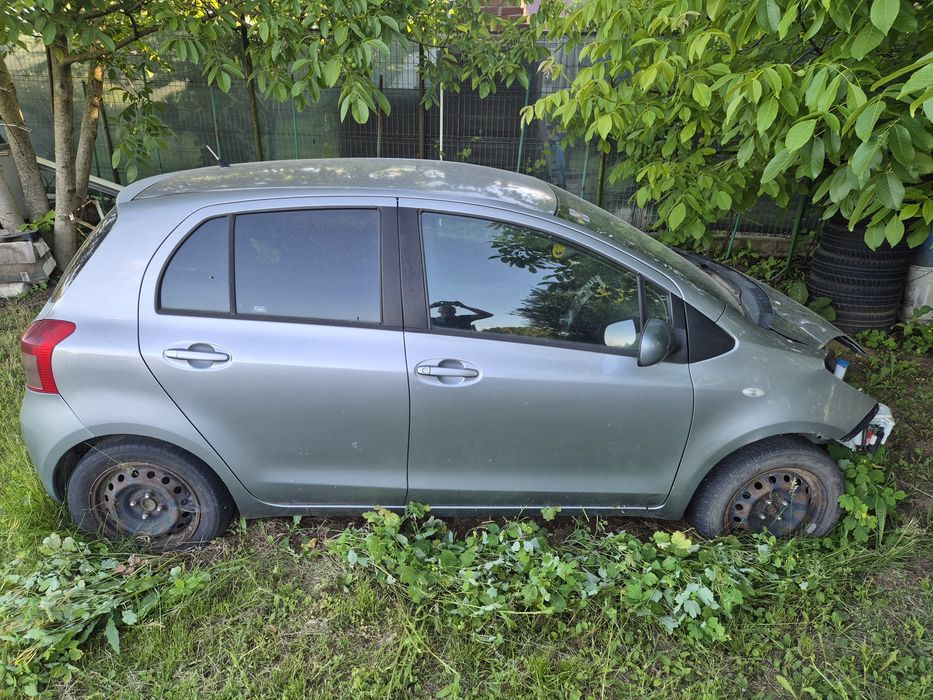 Toyota Yaris 1,4 d4d avariată dezmembrat
