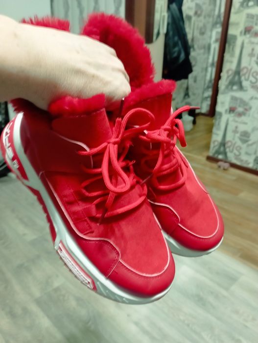 Продам кросовки весна осень!!!