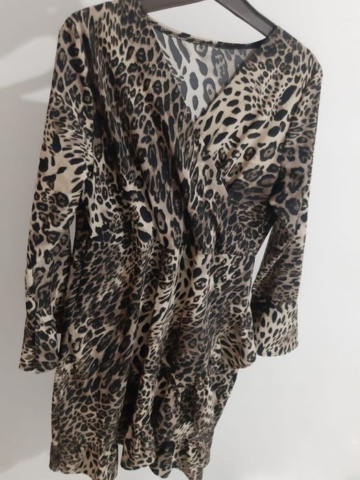 Продам  вечерние  платья все за 2500