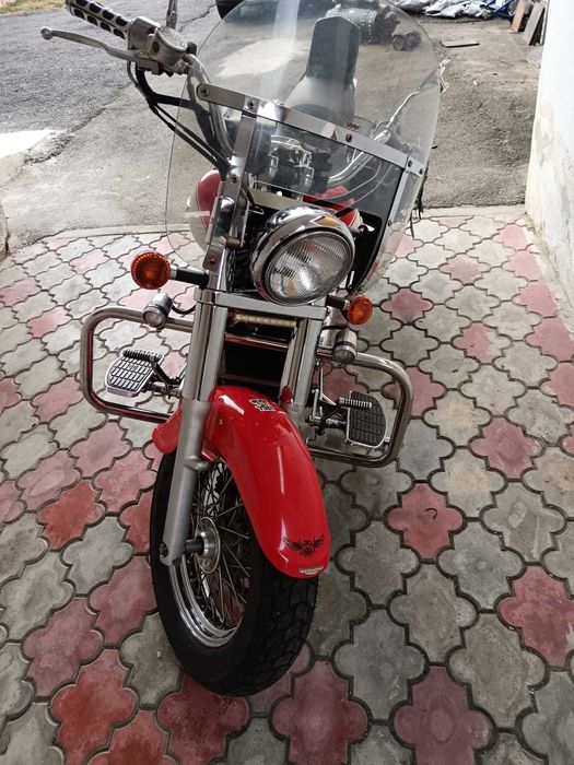 Kawasaki VN 800, pret 3500 euro