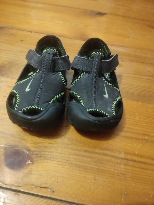 Сандали     Nike