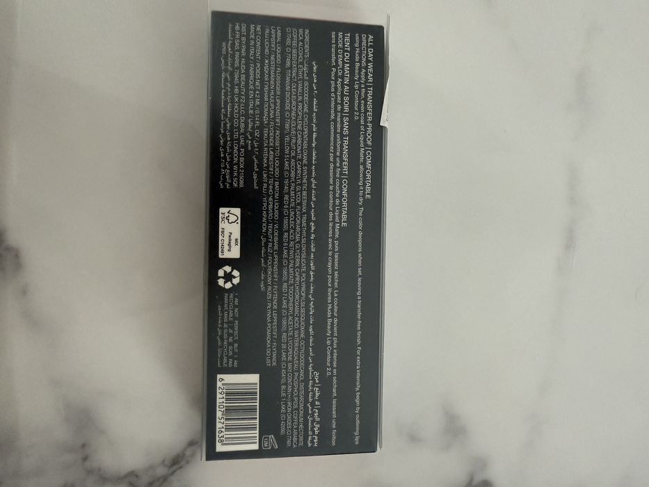 Huda Beauty liquid matte Bombshell