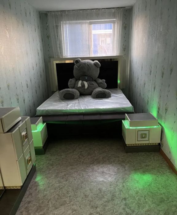 Спальный гарнитур