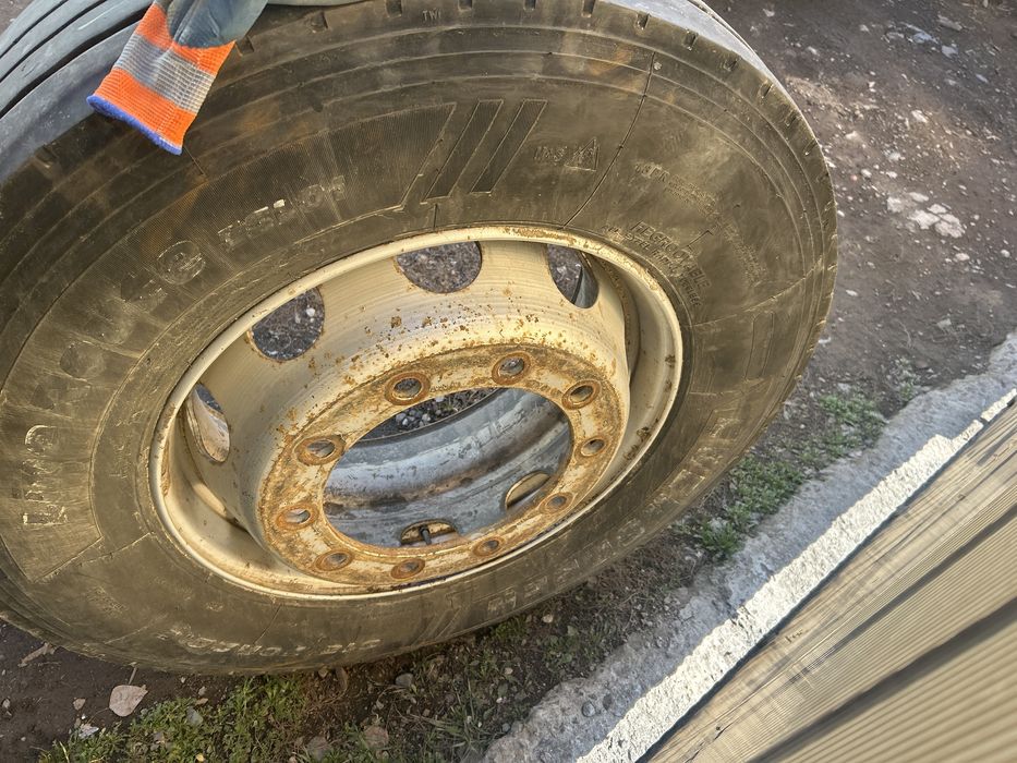 Продам диск с резиной