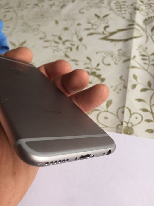 Продавам заден корпус от iPhone 6