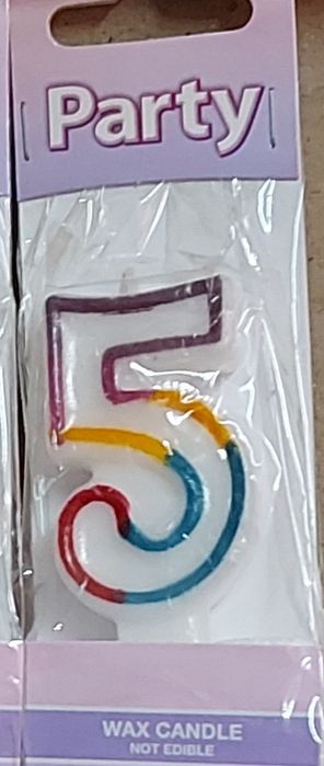 "PARTY" свещи и "HAPPY BIRTHDAY"  ленти.