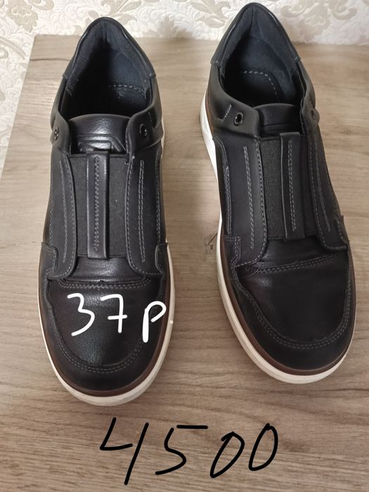 Продам обувь для подростков