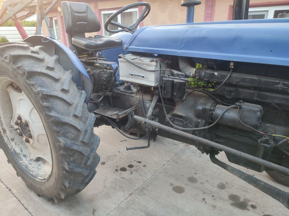 Vind tractor landini 60 cp motor Perkins