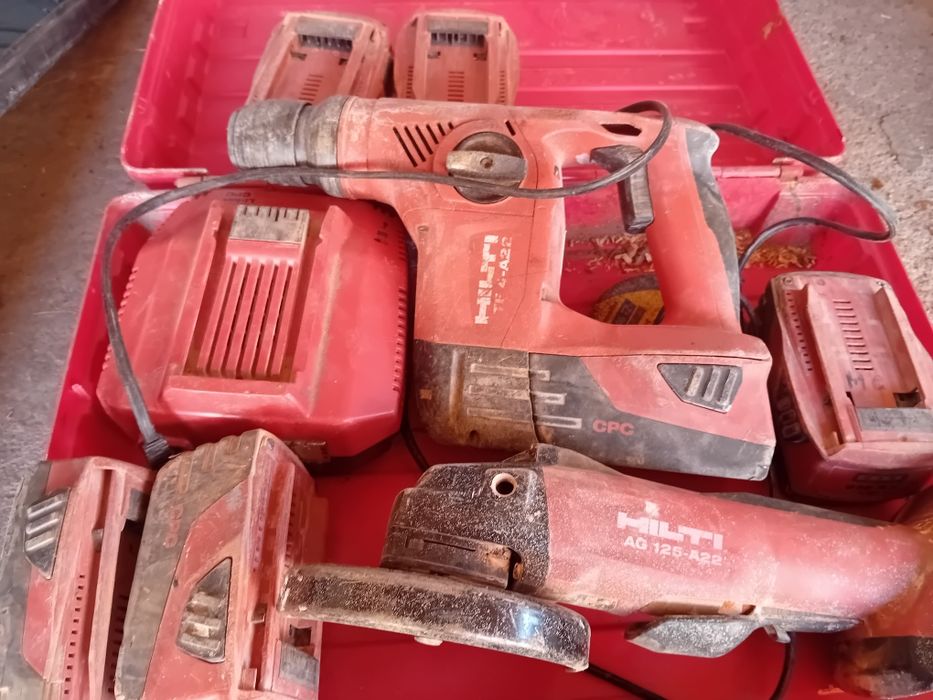 De vinzare scule profesionale ,după cum se vadă i poza in stare de fun