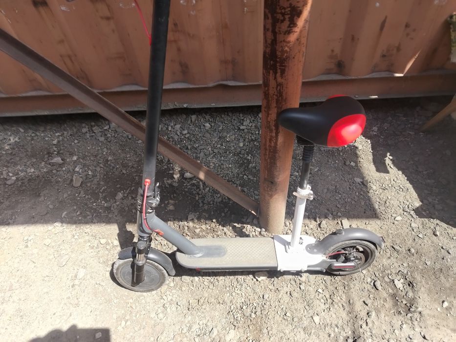 Продам недорого электросамокат