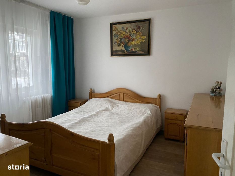 Apartament 3 camere ,str Moldovei