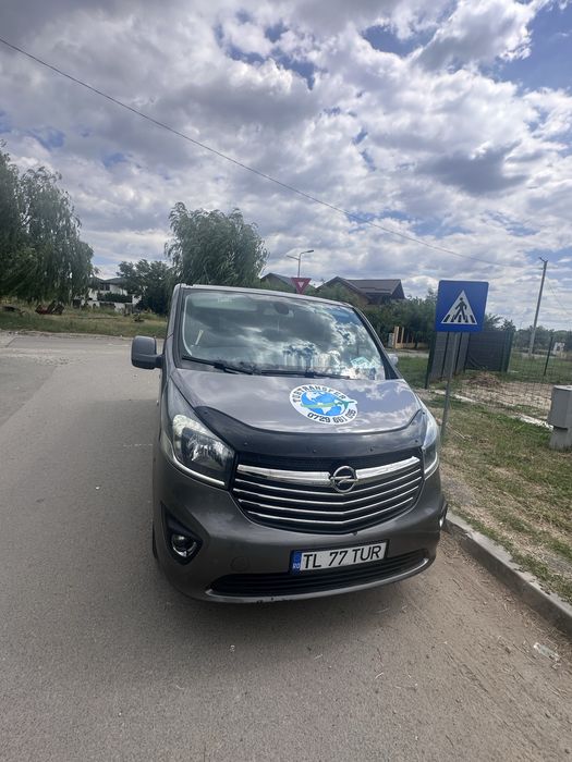 Inchirieri microbuze autocare