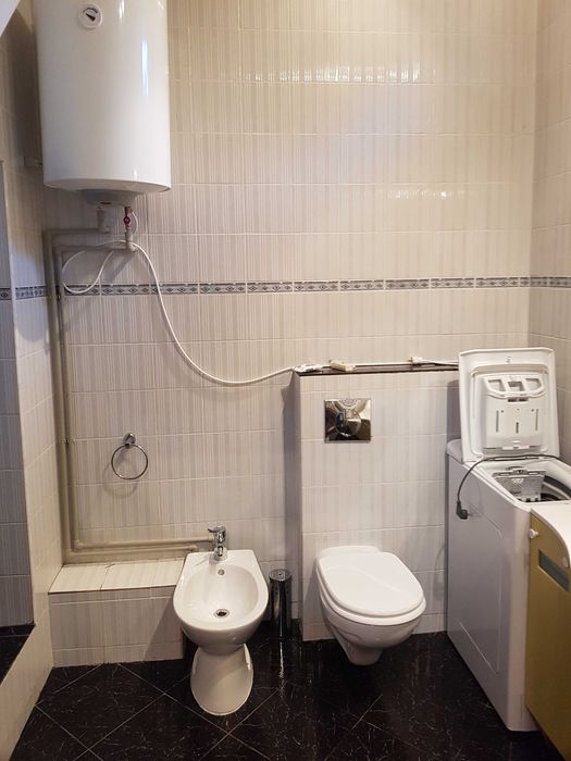 Inchiriez apartament