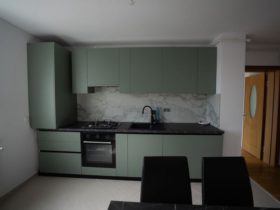 Mobilier la comanda, mobila bucatarie, living, dressing personalizata