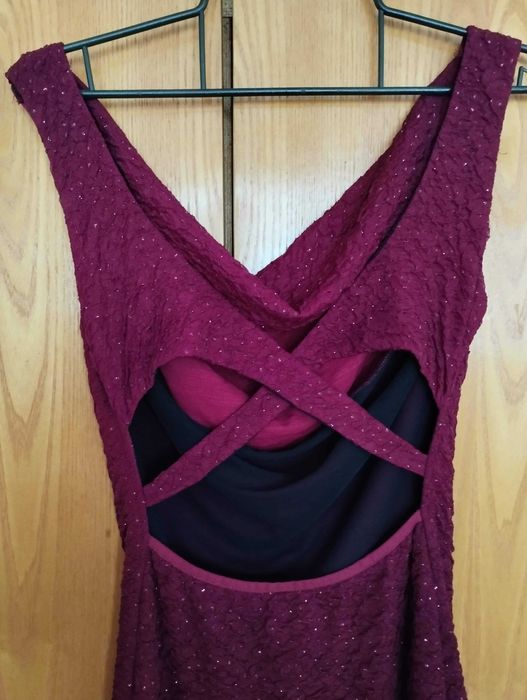 Дамска рокля с лек брокат