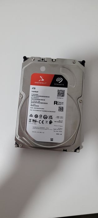 HDD Seagate IronWolf 4TB  – NAS/Server – 100% Health, ca nou!