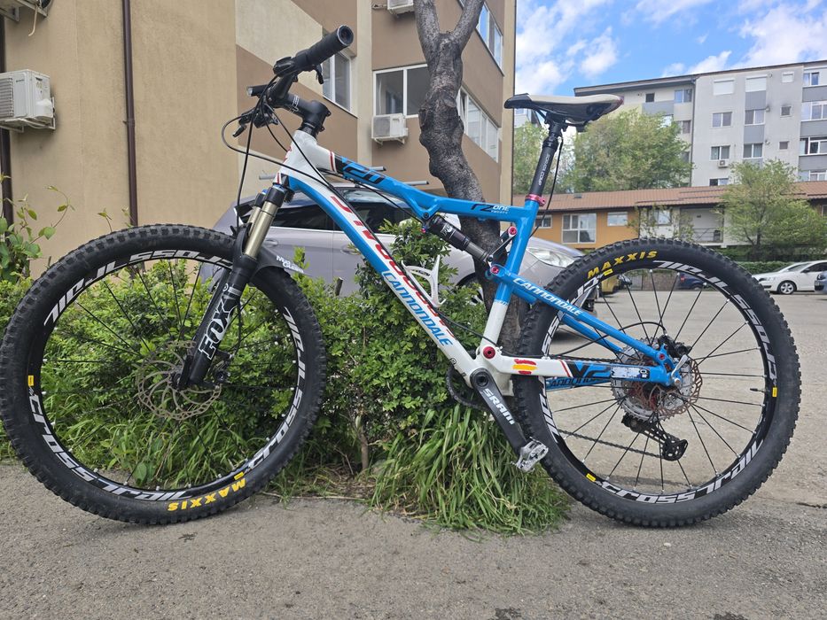 Bicicleta suspensii full reglabile Fox