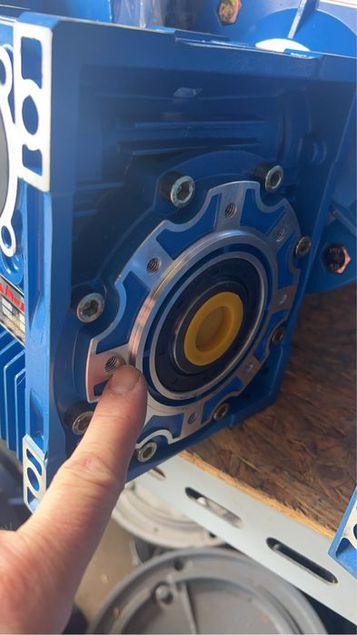 Мотор редуктор