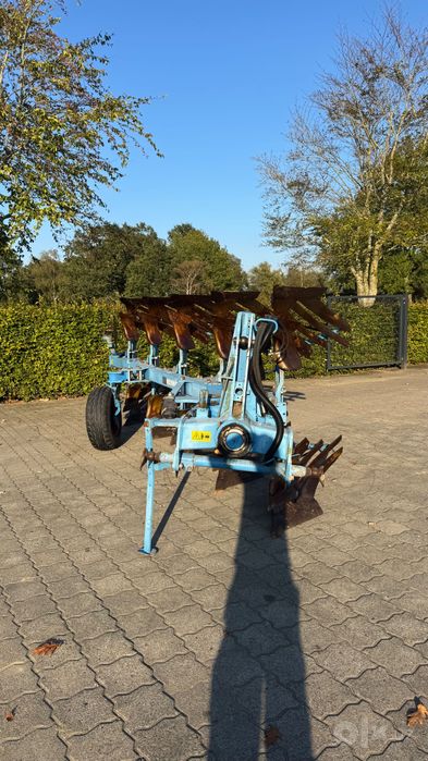 Lemken Europal 8 Case , Claas Arion, John Deere, Belarus tortadi