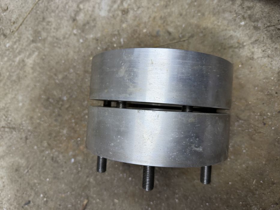 ПРОДАВАМ фланци 6х139.7