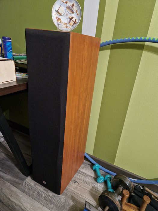 Напольная акустическая система JBL