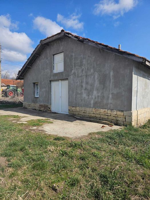 Дава се под наем Промишлена сграда в Разград, Абритус - 535 кв.м за 51000 € - Снимка #1