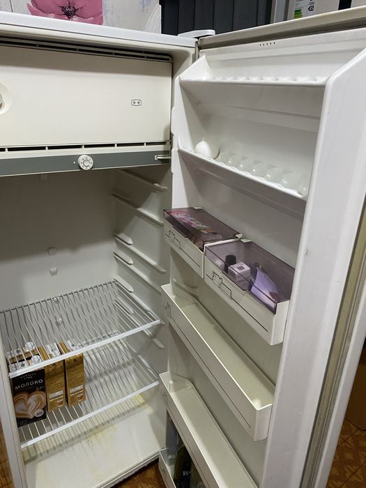 Продам холодильник