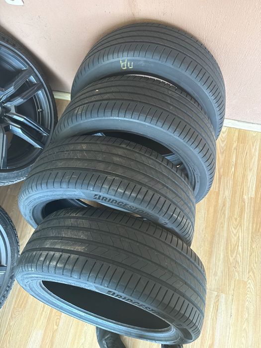 Продавам гуми Bridgestone 245/45 R20