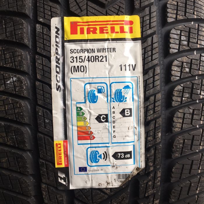 315/40/21 PIRELLI Scorpion Winter 111V 3бр. Нови Гуми