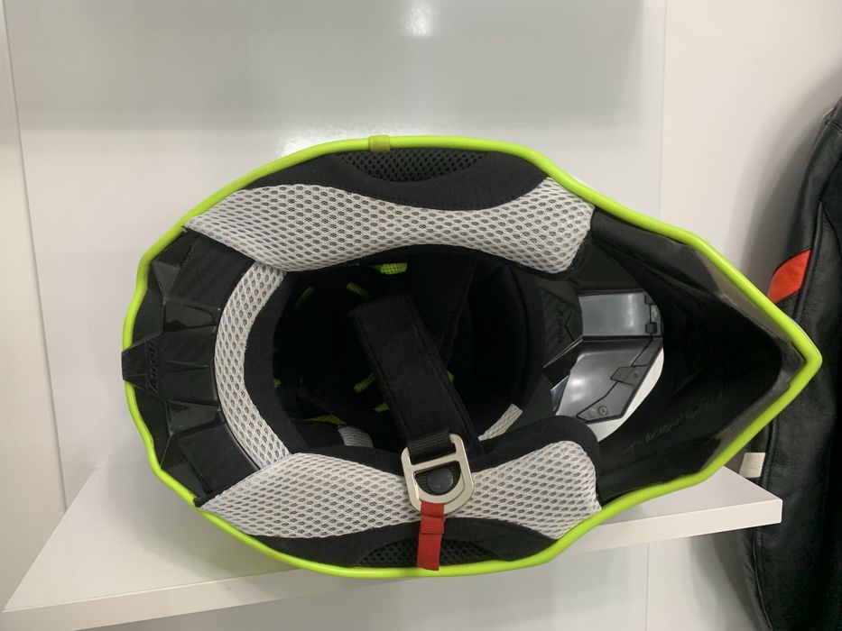 Каска Airoh Twist 2.0