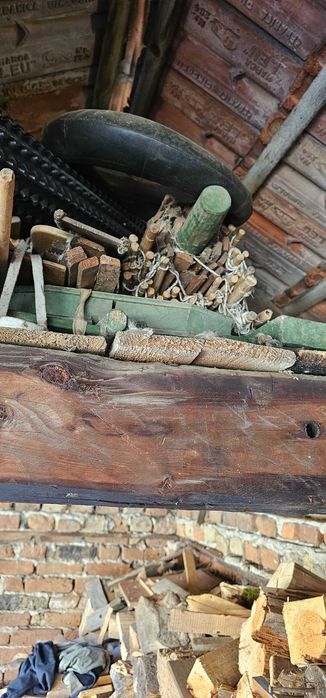 Razboi tesut aproape complet in stare foarte buna