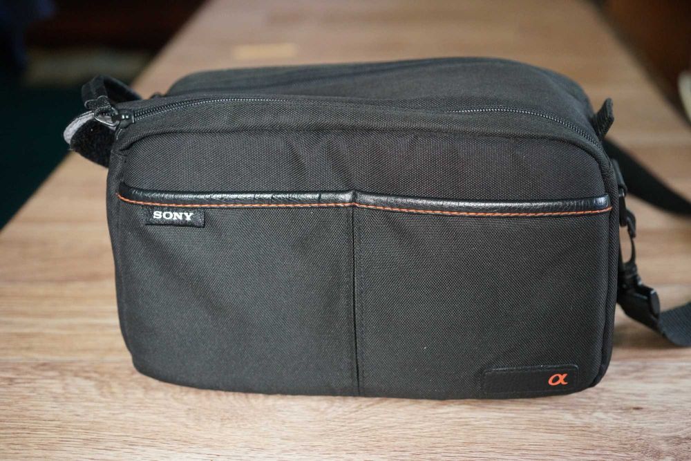 Sony A850 + объектив + вспышка.