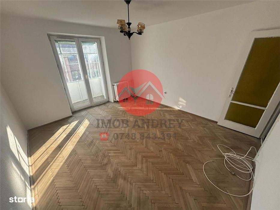 Apartament 2 camere decomandat 42 mp ultracentral etaj 3 bloc reabilit