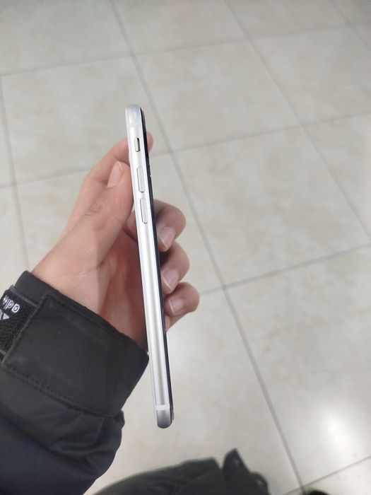 Айфон se 2020 года ОБМЕН