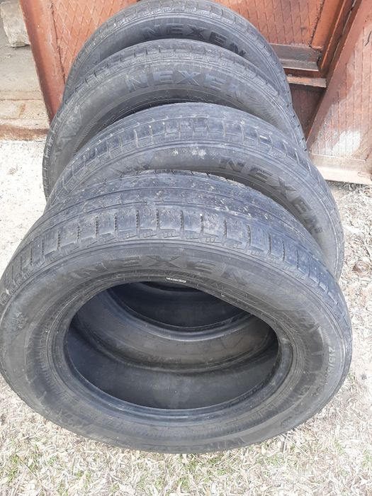Продам шины 215/65/16С нексен