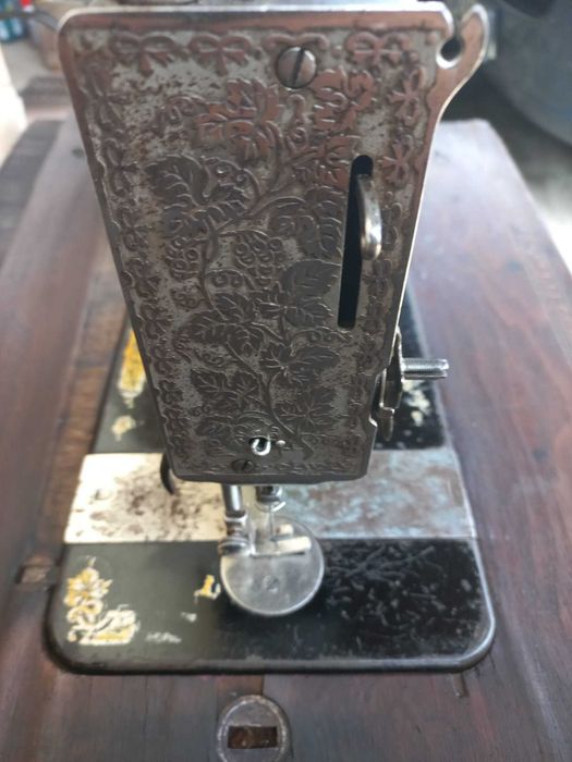 Masini de Cusut Singer & CO Vintage