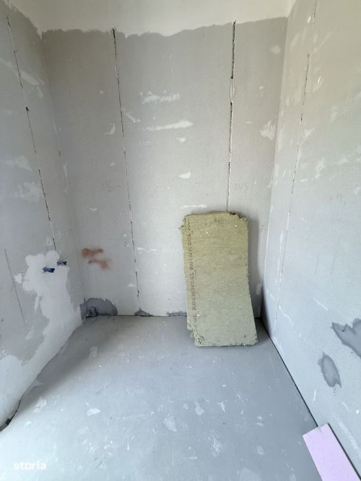 Duplex deosebit, 5 camere, curte generoasa, zona Safirului-Gladiolelor